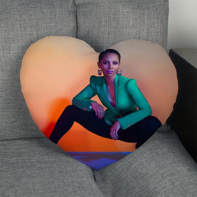 

Custom Vivian Green Heart Shape Pillow Cover Custom Zipper Pillowcase Cover Wedding Home Office Decorative 1pcs custom