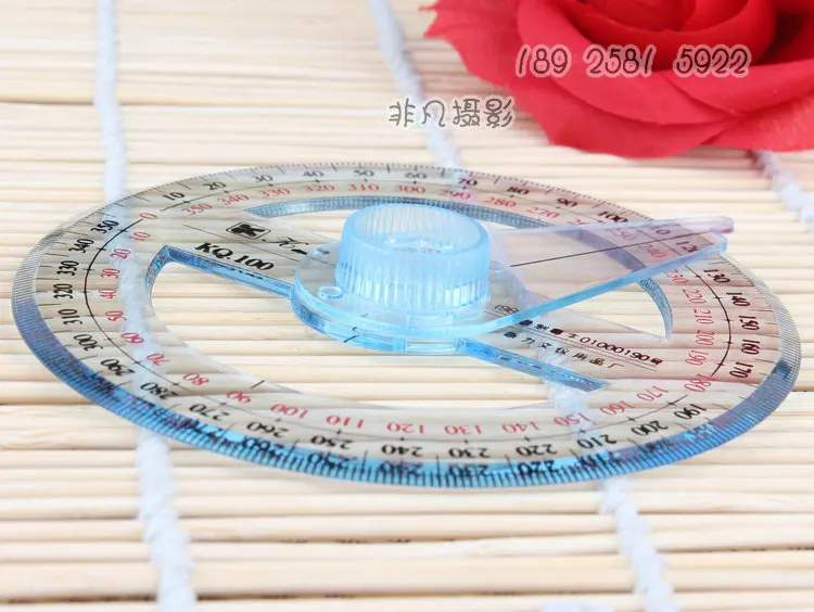 Студенты используют Полный Круглый транспортир diameter10cm поворотный иглы для удобного измерения