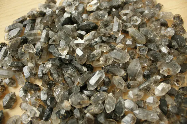 Черный бриллиант однократные кварцевые кристаллы 100 г|crystal crystal|crystal rawcrystal black |