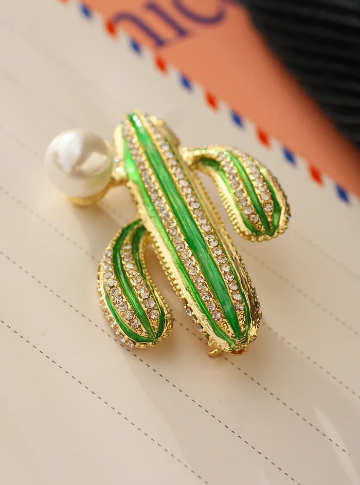 Desert Jewelry Green Cactus Brooches Gold Tone Micro Pave Clear Crystal Imitated Pearl Deco Enamel Cactuses Pins Broach for Suit | Дом и сад