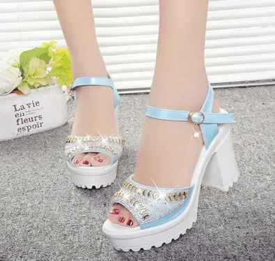 2016 летние стильные женские босоножки на высоком устойчивом каблуке с открытым