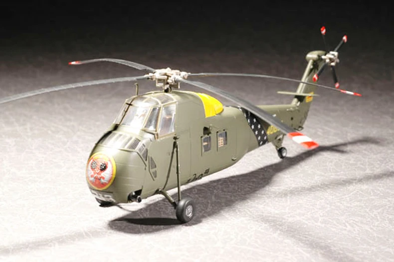

Модель вертолета Шопена UH-34D, воздушные силы Вьетнама № 1:72, 37012