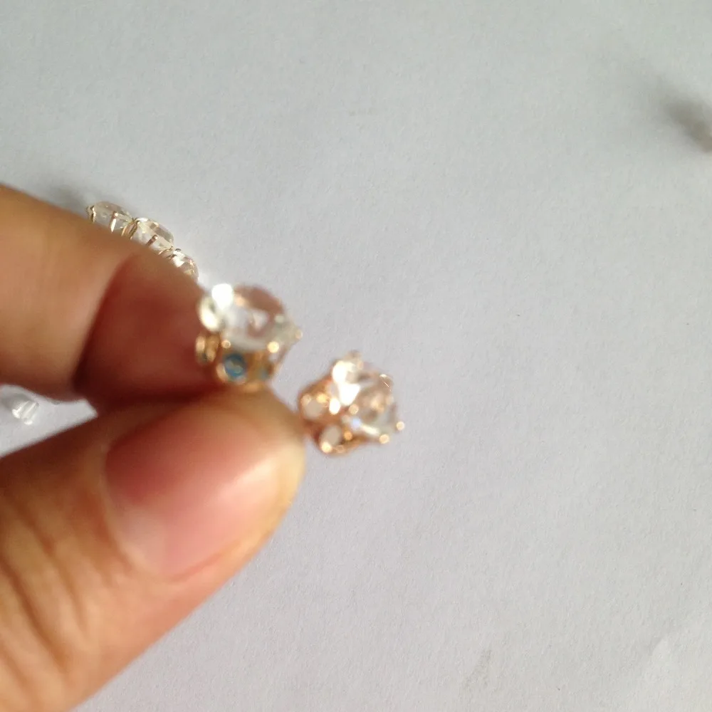 AAA + простой дизайн новый Стразы Кристалл Золото Цвет серьги пирсинг уха шпильки