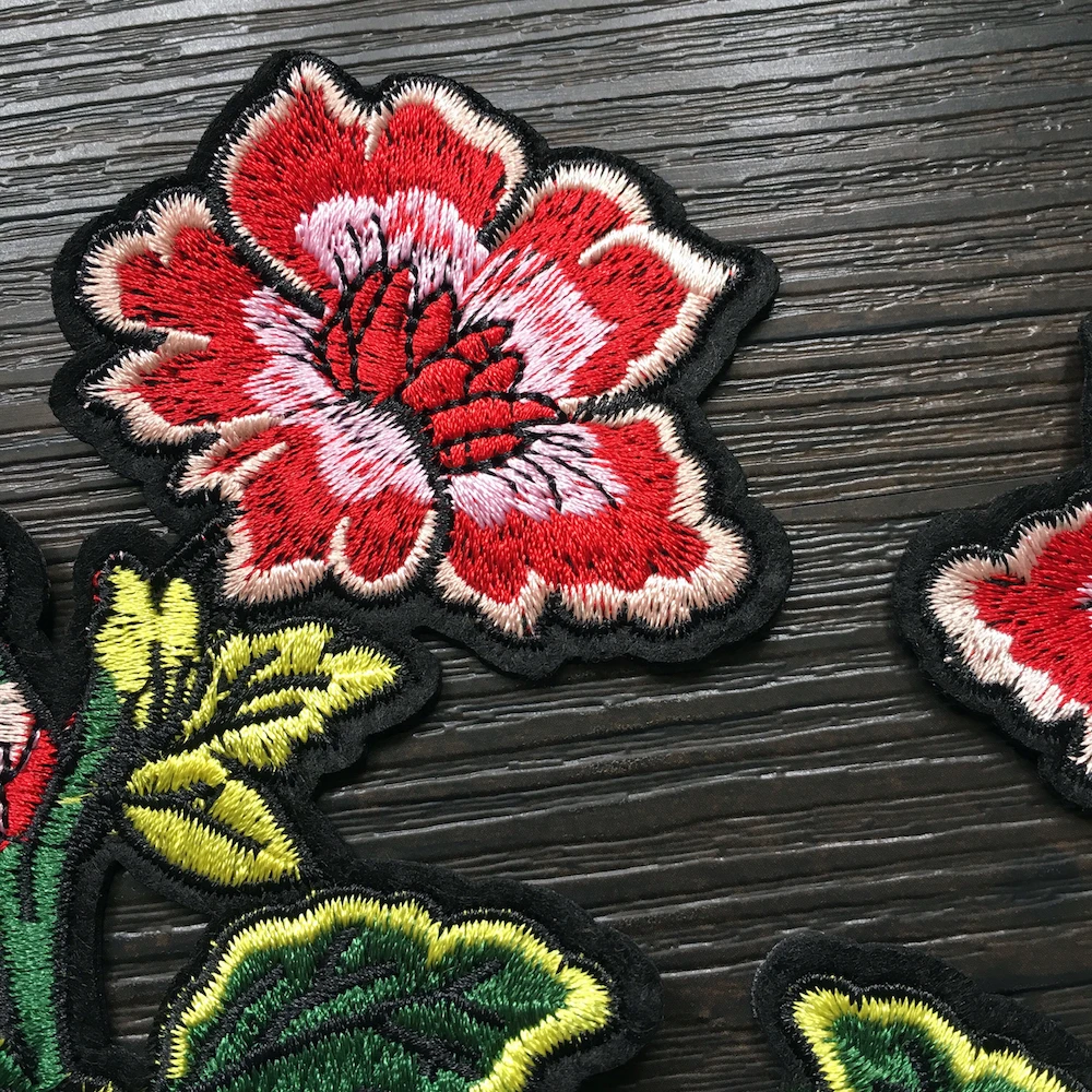 1Pair Red Flowers Embroidered Applique Patches Iron on for Clothes DIY Party Christmas Decoration Patch Sticker LSHB500 | Дом и сад