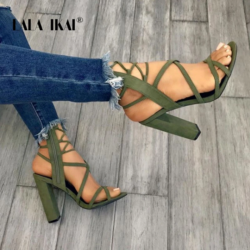 LALA IKAI/женские летние босоножки из флока на высоком квадратном каблуке с