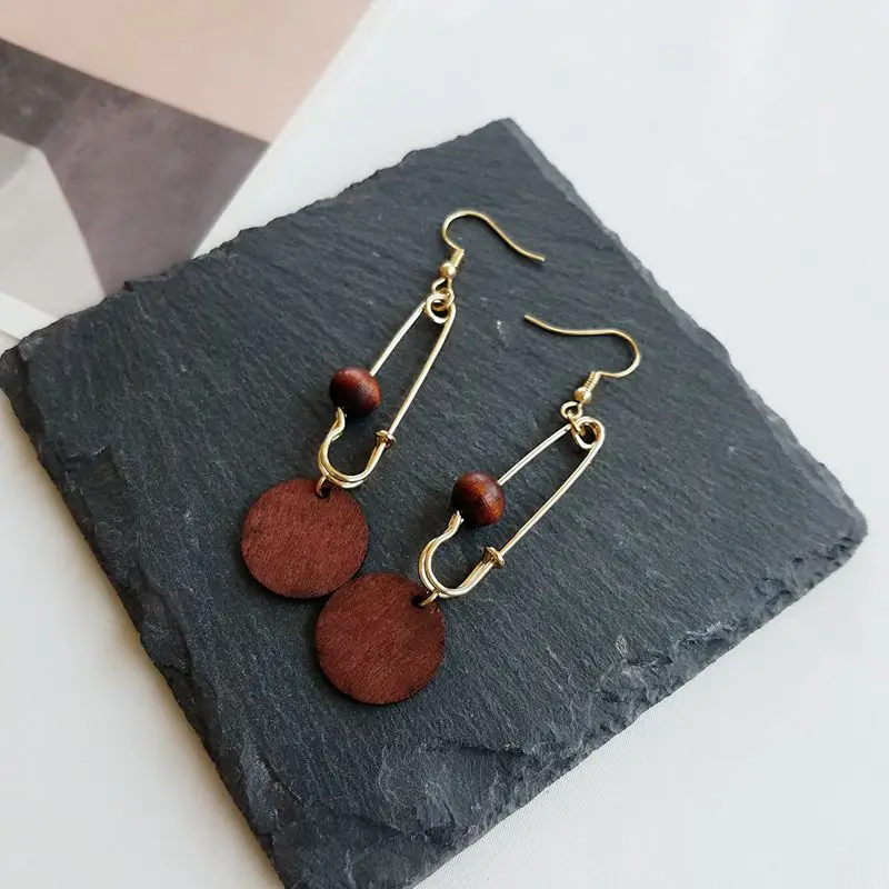 Винтажные безопасно pin форма серьги с круглым кулон аксессуар и деревянные
