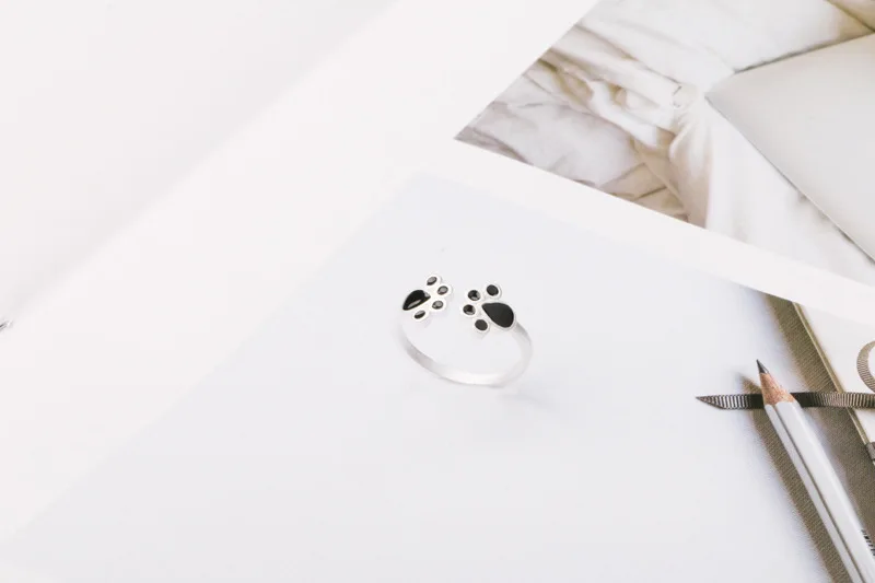 YoYoRan12pcs/lot fashion jewelry drop oil dog cat footprint clip finger ring cartoon pet footmark 30% silver metal gift | Украшения и