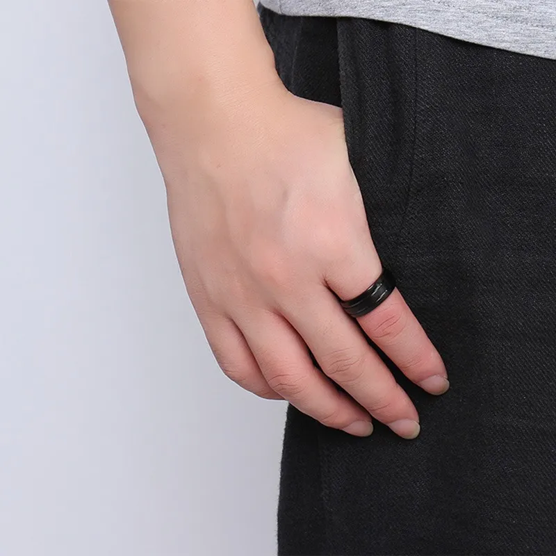 Мужские купольные кольца 8 мм из черной титановой стали матовые двойные для