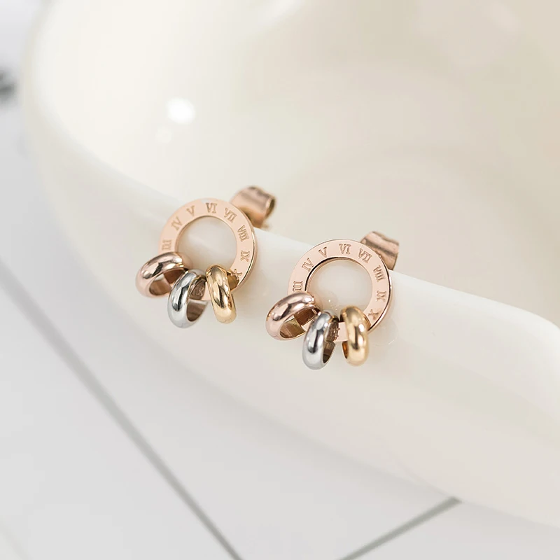 Женские сережки гвоздики в римском стиле из серебряной титановой стали