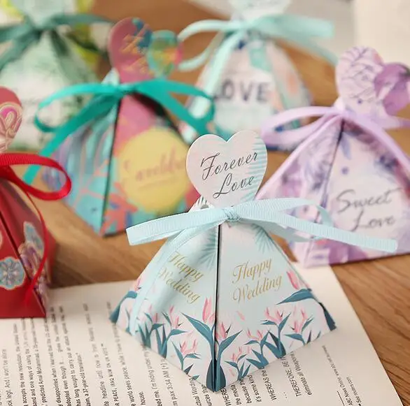 1000 шт. свадебные сувениры Подарочная коробка на день рождения треугольная