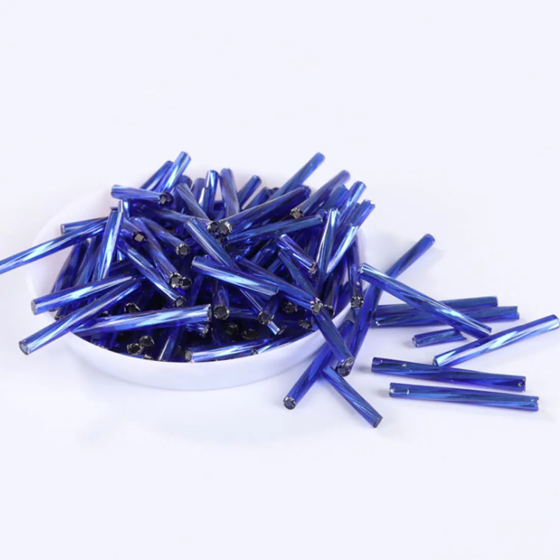 Sapphire Трубчатые бусинки для изготовления женской одежды Diy Швейные аксессуары 2,5 мм* 25 мм Твист Стеклярус 0/8 стеклянный бисер с отверстием бусины для ювелирных изделий - Цвет: Sapphire
