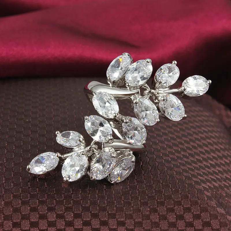 Украшения для женщин в турецком стиле: кольца среднего размера с вырезанными цветами, прекрасным узором листьев и изысканным дизайном.