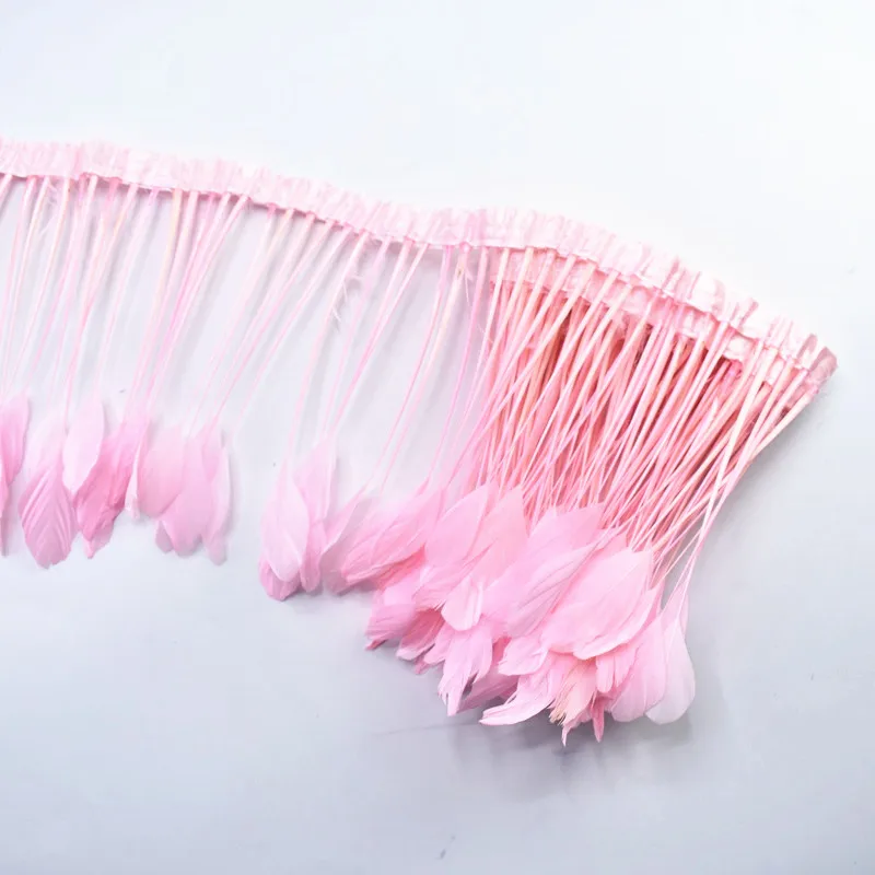 Pink 2 ярдов/партия, кожа, розовая, окрашенная, в полоску, Коке, гусиный хвост, перья, отделка, бахрома, перья для рукоделия, лента, свадебные костюмы, Плюмы - Цвет: Pink