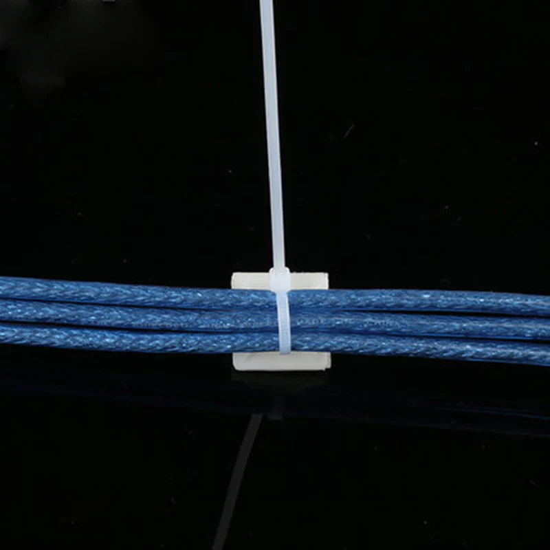 Пластиковый самоклеящийся держатель для кабельной стяжки 30 мм х 50 шт.