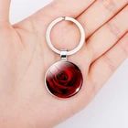 Брелок с красными розами, цветущий черный розовый драгоценный камень, подвеска с натуральным цветком, стеклянный купол для ключа, металлическое кольцо, подарок на день рождения