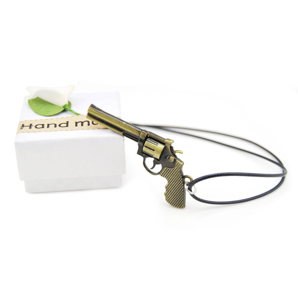 Men's CS GO Revolver Pendant Necklace Vintage Leather Chain Counter Strike Gun Necklace Male Jewelry Boyfriend Gift Souvenirs
Men's CS GO Revolver Pendant Necklace Vintage Leather Chain Counter Strike Gun Necklace Male Jewelry Boyfriend Gift Souvenirs