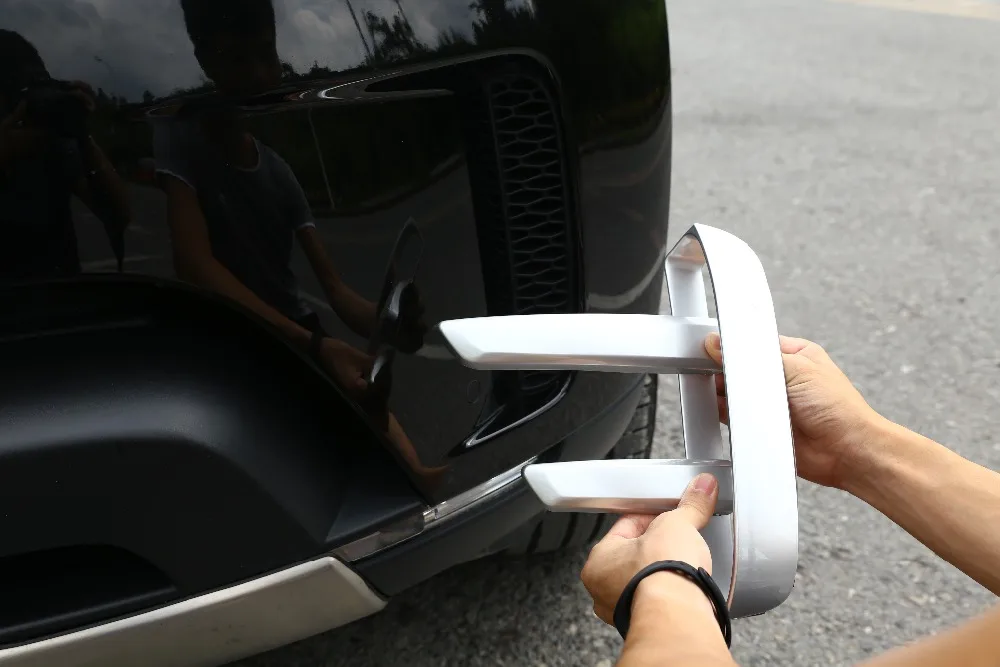 Car-Styling Piano Black Front Fog Lamp Trim Decoration Cover for Land Rover Discovery 5 LR5 L462 Auto Accessories 2Pcs