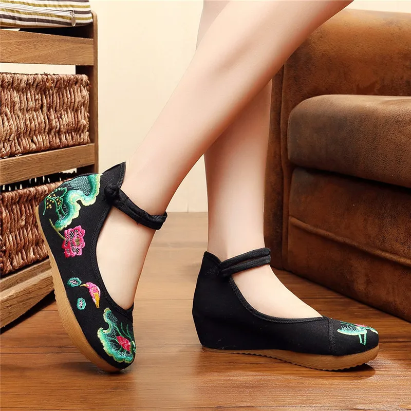 Zapatos Mujer Новинка 2017 года модная женская повседневная обувь китайский Стиль