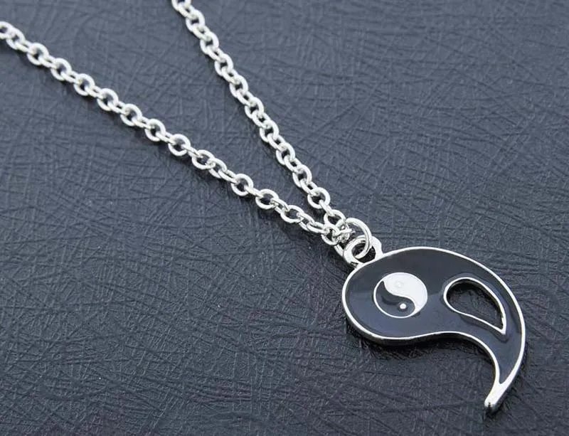 Модные ожерелья Восьмигранные черно белые Подвески Yin Yang для влюбленных пар