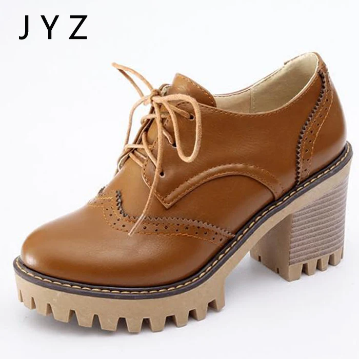 Новинка 2018 года модные женские туфли-лодочки на платформе обувь с перфорацией