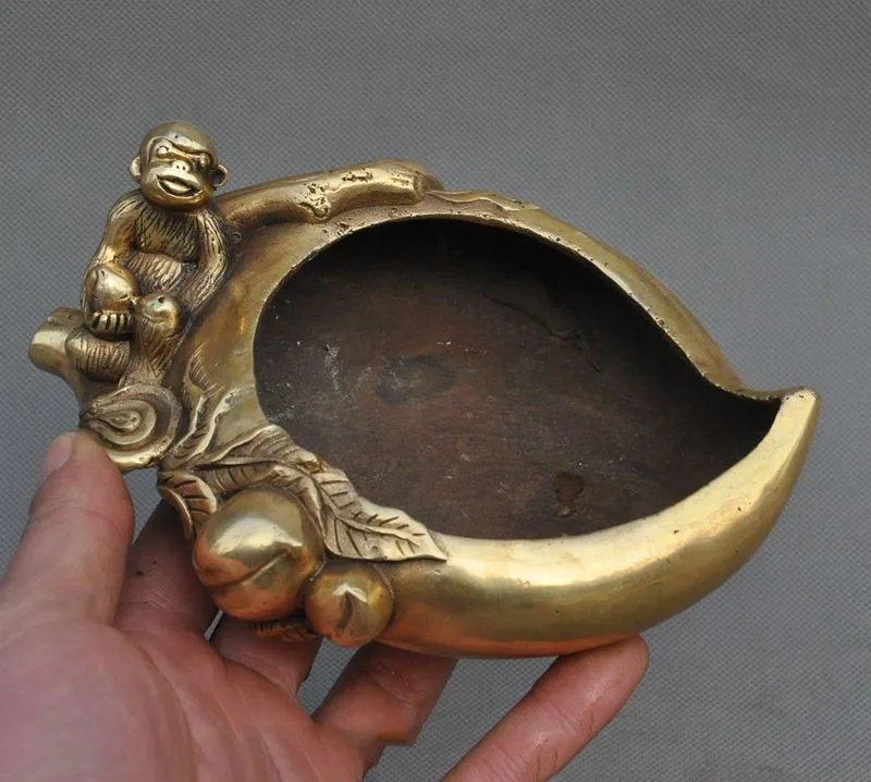 

Crafts statue China Fengshui Brass Wealth peach Auspicious Monkey Statue Ashtray Tobacco Jar
