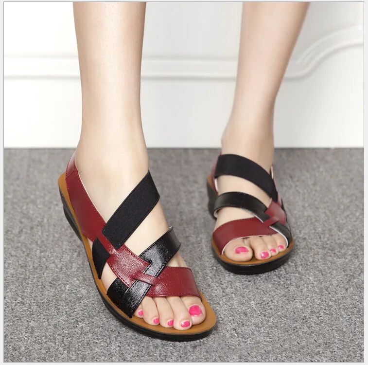 Женские сандалии из натуральной кожи черные босоножки на танкетке пляжная обувь