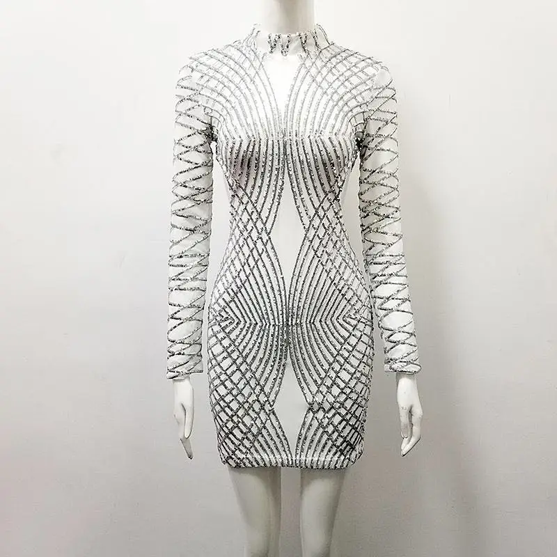 Женское Сетчатое платье с блестками и длинным рукавом серебристое облегающее