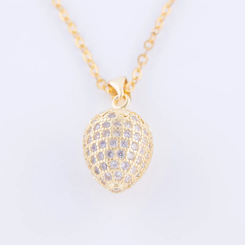 Горячие ювелирные изделия Сияющие циркониевые амулеты &quotКлубника&quot ожерелья и