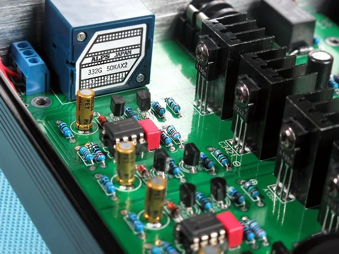 Гравированная искусственная цепь усилителя класса А реальная имитация энтузии