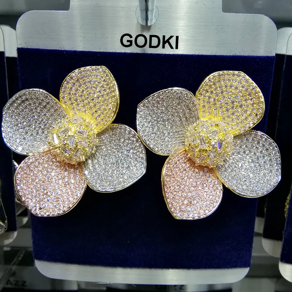 

GODKI, трендовые Роскошные серьги-гвоздики с цветком в 3 тонах для женщин, свадебные с кубическим цирконом, CZ, индийские свадебные серьги в боге...