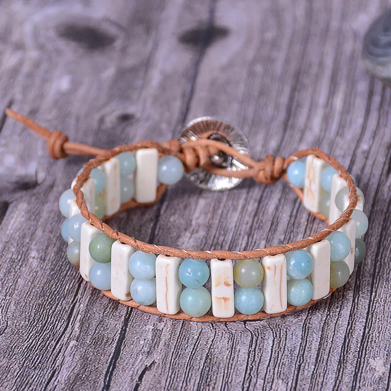 Кожаный плетеный браслет с натуральными камнями и бусинами многослойный из