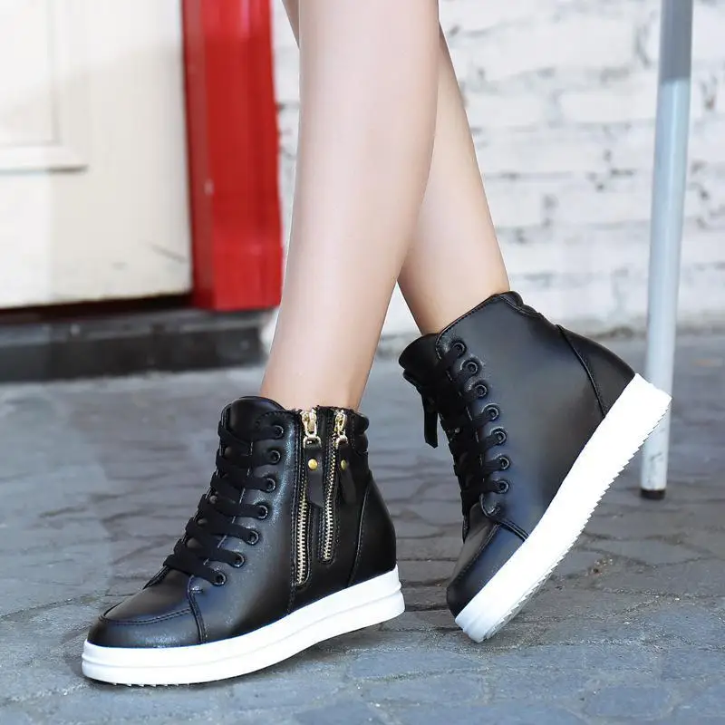 Модная женская повседневная обувь новинка сезона женские на толстой подошве для