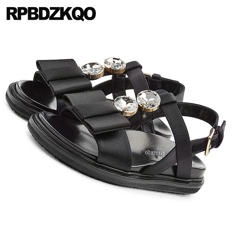 Дизайнерские женские босоножки коллекция 2017 года Роскошная обувь на плоской