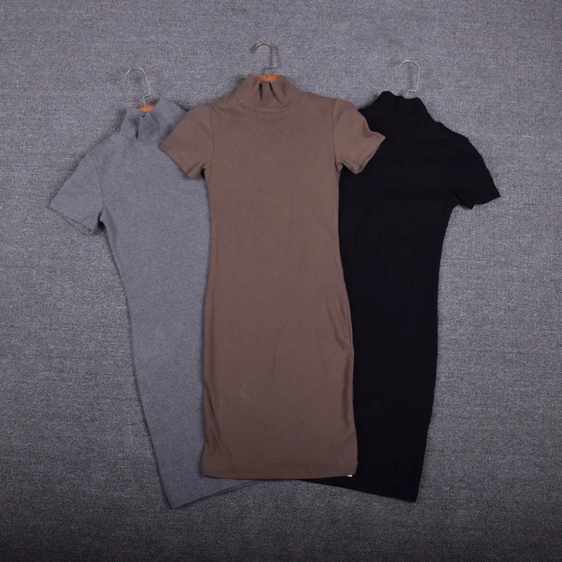 Женское Повседневное трикотажное мини платье в рубчик с высоким воротником и