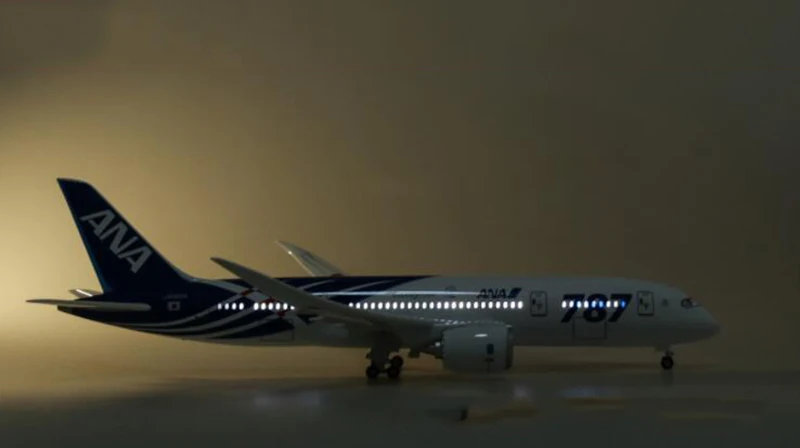 1/130 масштаб 47 см самолет Boeing B787 Dreamliner самолет Япония Ана авиакомпания Модель W светильник и колесо литой пластик Смола самолет