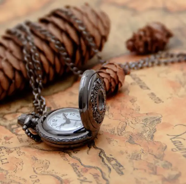 Small Size Black Leaf spider web sunflower Necklace For Xmas Gift pocket watch | Наручные часы