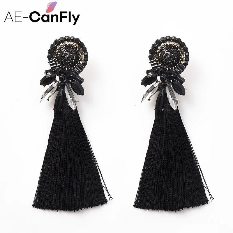 Женское длинное украшение с кристаллами |