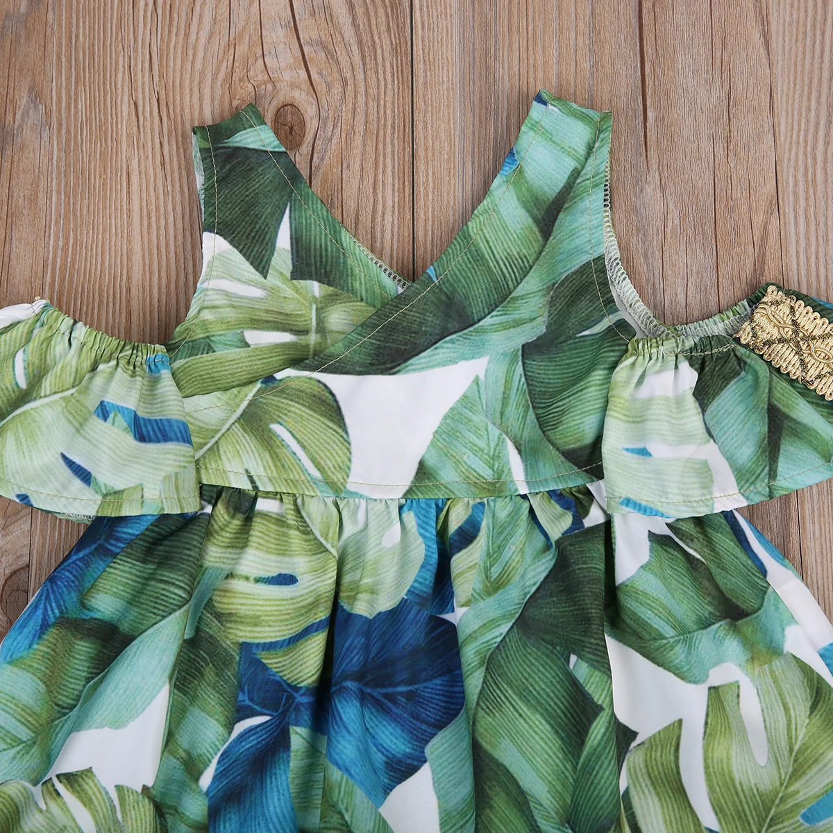 Новое платье принцессы для маленьких девочек зеленое с открытыми плечами и