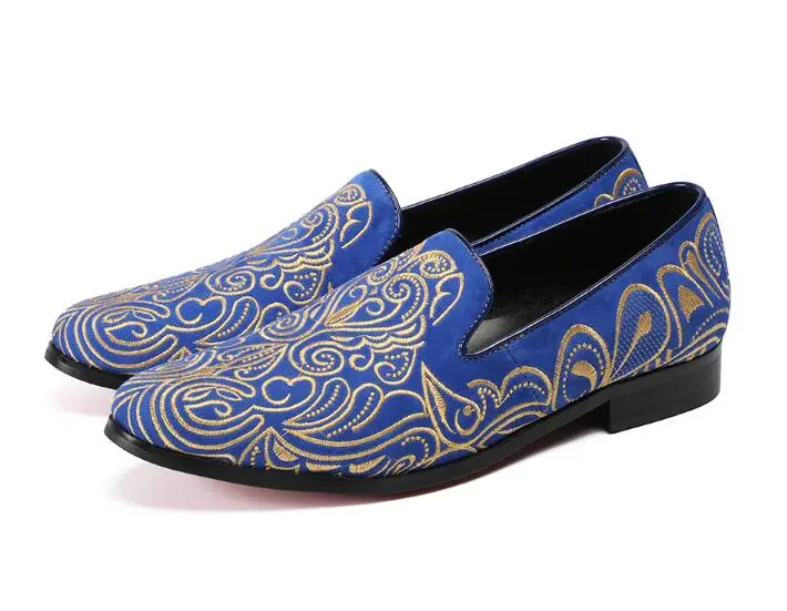 

Promotion New spring Men Velvet Loafers Party wedding Shoes Europe Style gold red Embroidered Velvet Slippers Driving moccasins