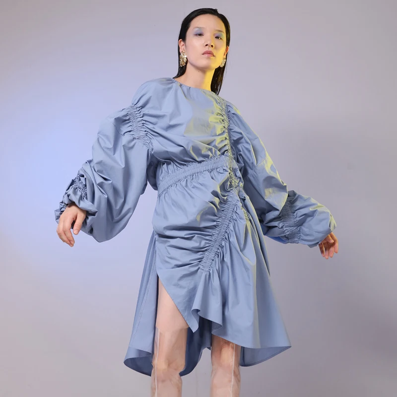 TWOTWINSTYLE с пышными рукавами женское платье нерегулярные Ruched эластичная Туника Высокая талия splited платья для женщин женский Harajuku осенняя одежда