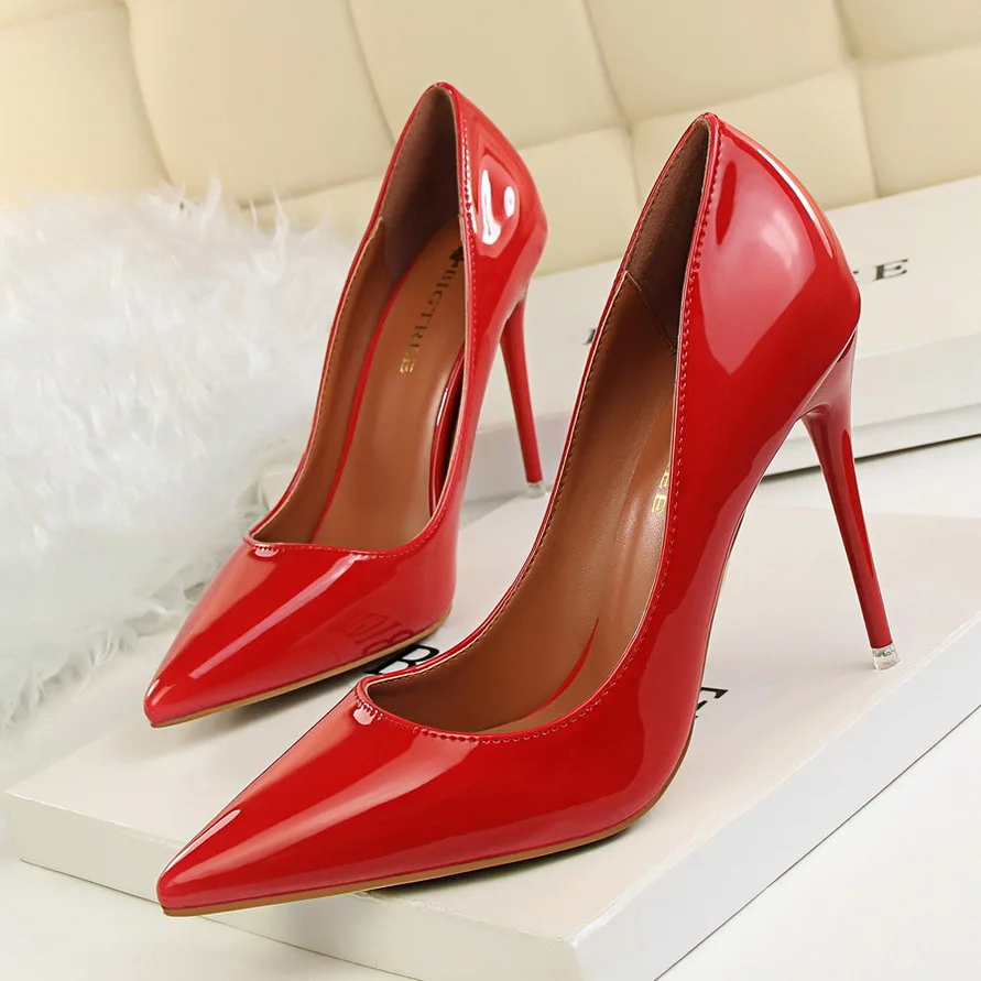 Женские туфли на высоком каблуке Bigtree красные 12 см свадебные туфли-лодочки