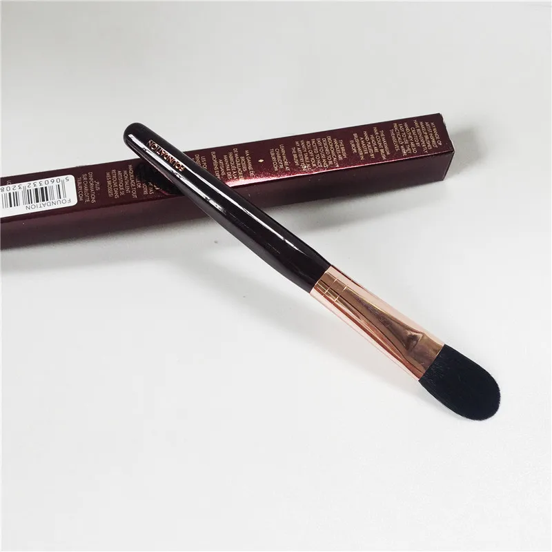 Кисть для тонального крема bdbeauty CT плотная синтетическая жидкая нанесения основы