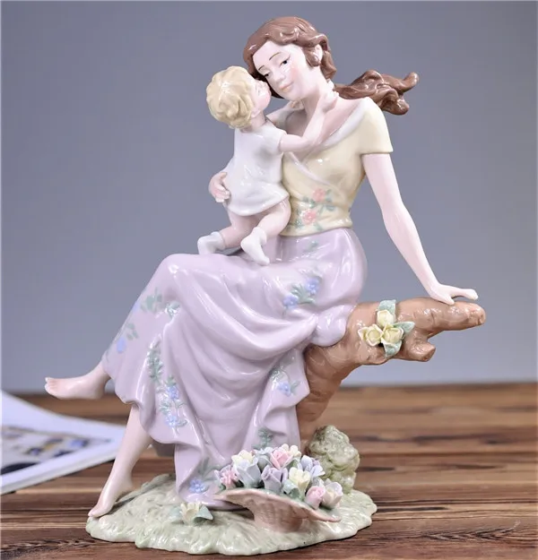 

Elegant Mother Hold the baby Porcelain Statue Ceramic Handcrafts Home Decoration Living Room Ornaments