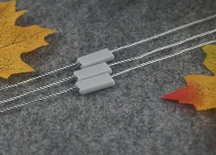 LIGHT GREY 1000 шт. хорошего качества для висячей бирки в одежде, бирка строки шнур для одежды, ваш заказ прямо к этому поставщику цена ярлыка или пломбировальная наклейка - Цвет: LIGHT GREY
