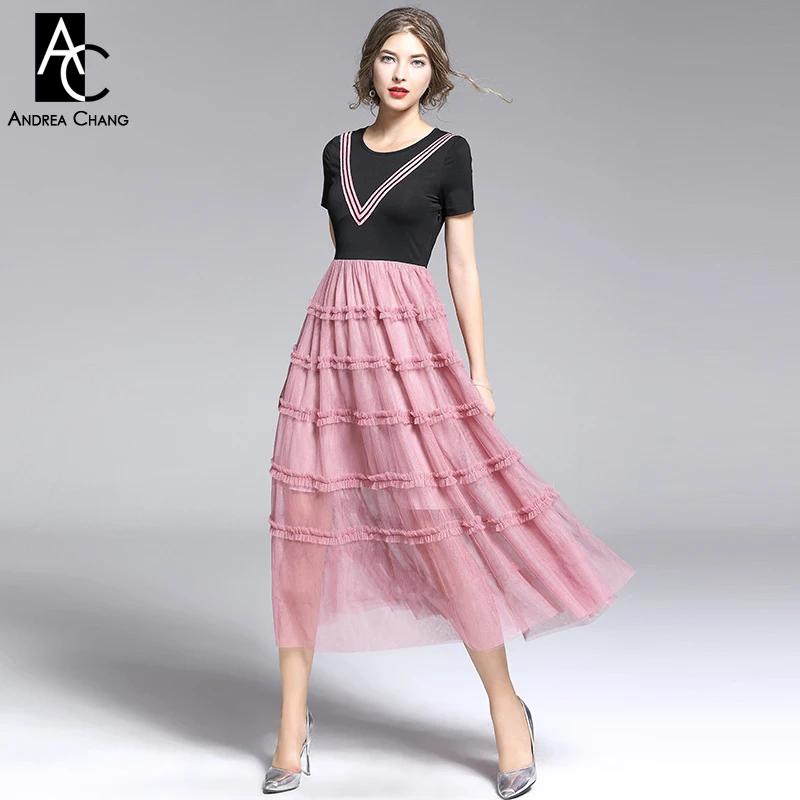 Платье женское черное розовое с треугольным вырезом на груди газовой подошвой