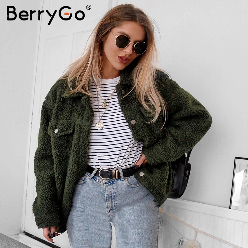 Куртки на кнопках BerryGo из искусственного меха ягненка трендовые розовые теплые