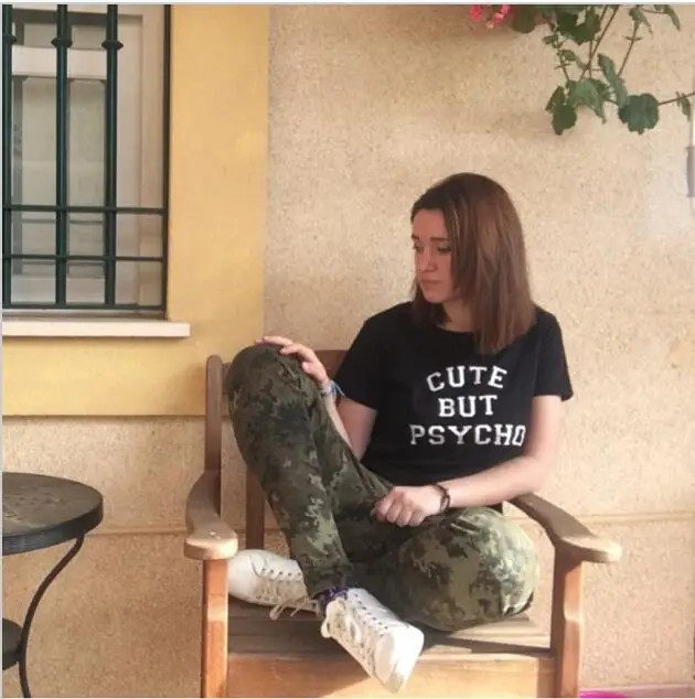 Женская футболка s Cute but Psycho женские летние черные рубашки с коротким рукавом