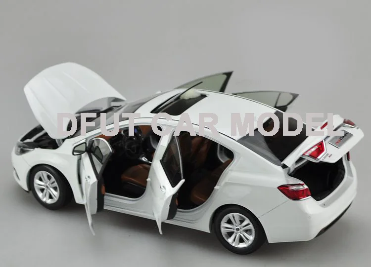 1:18 сплав игрушечный спортивный автомобиль модель Круз Детские Игрушечные Машинки оригинальные авторизованные подлинные детские игрушки подарок