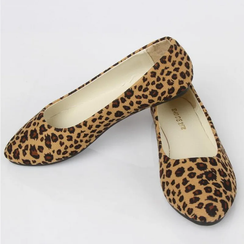 Новинка 2021 модные элегантные женские туфли на плоской подошве белые черные