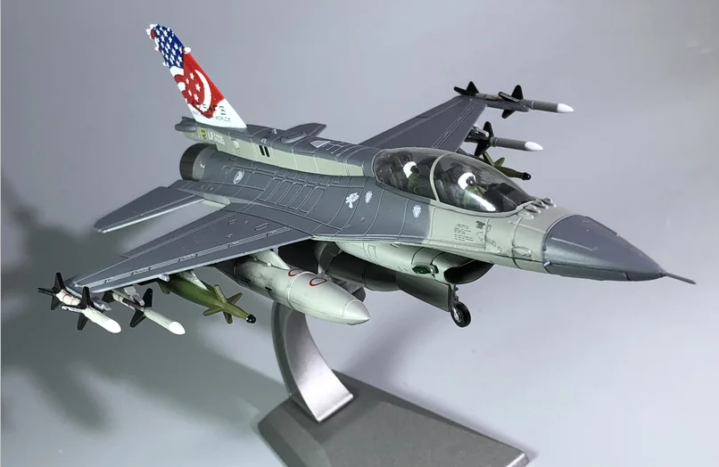 WLTK 1/72 масштаб военная модель игрушки RSAF F 16D боец Сокол литой металлический